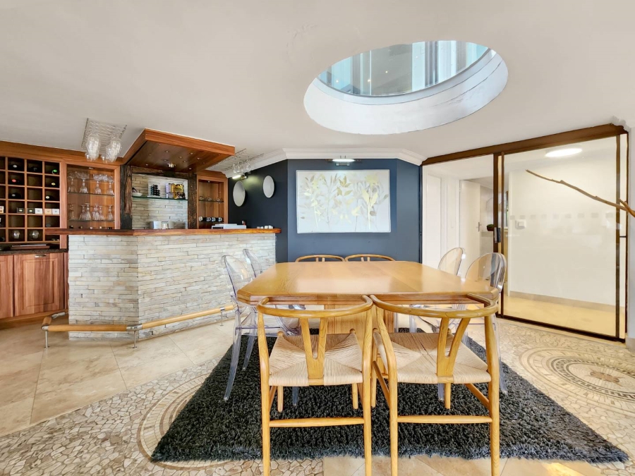4 Bedroom Property for Sale in Bloubergstrand Western Cape